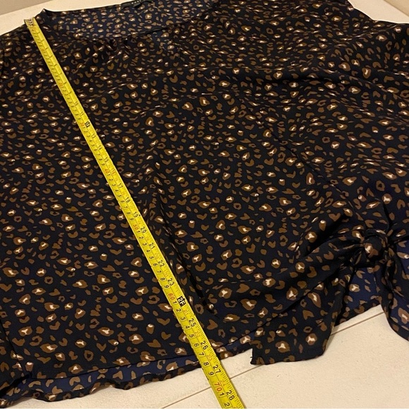 West Kei Size XXL Patterned Tie Front Keyhole Blouse Lower Tie Front - Picture 10 of 10